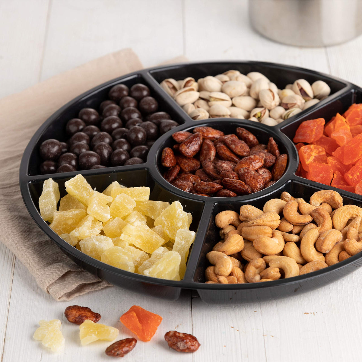 Plasticpro 6 Sectional Round Plastic Serving Tray/Platter (2, White & Gold)