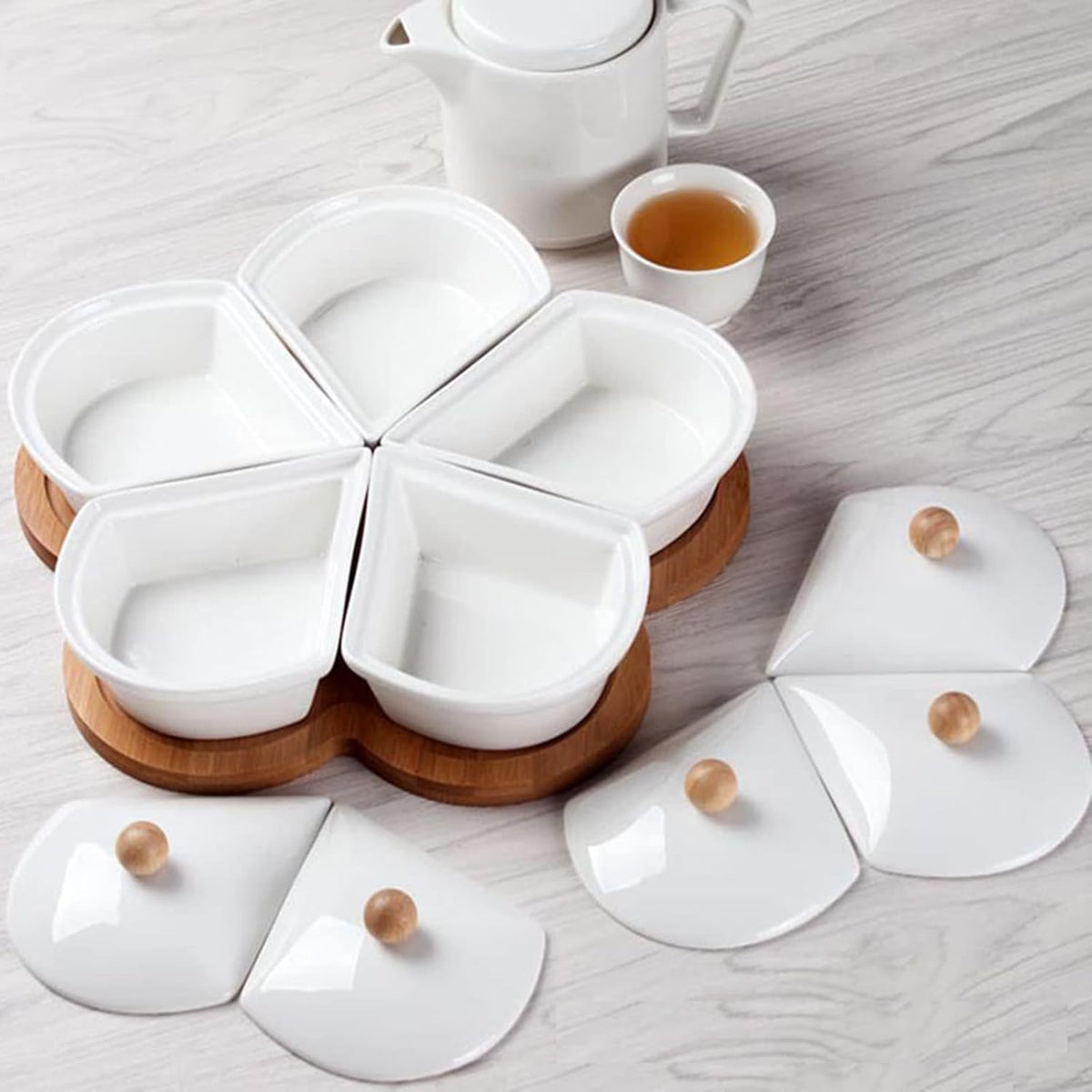 yarlung Ceramic Divided Serving Dishes with Lids and Bamboo Platter, 5 Removable Dipping Bowls Relish Tray Nuts Dishes for Appetizer, Chips, Fruits, Candy, Condiment