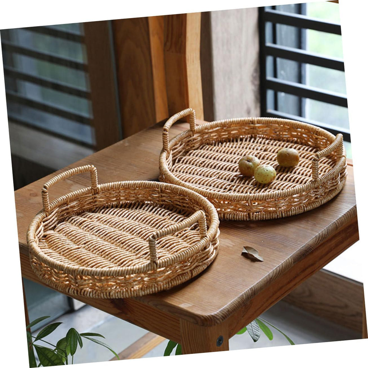 Woven Bread Basket Imitation Rattan Serving Tray with Handle 8.66 X 8.66 X 2.75 in for Fruit Snacks Dried Fruit Candy Kitchen Counter Home Hotel Shop