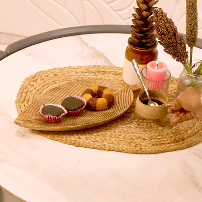 Leaf-Shaped Dried Fruit Tray Creative Snack Dish for Home Practical Serving Plate for Fruits and Snacks Wooden for Living s (38 X 10 X 18 cm)
